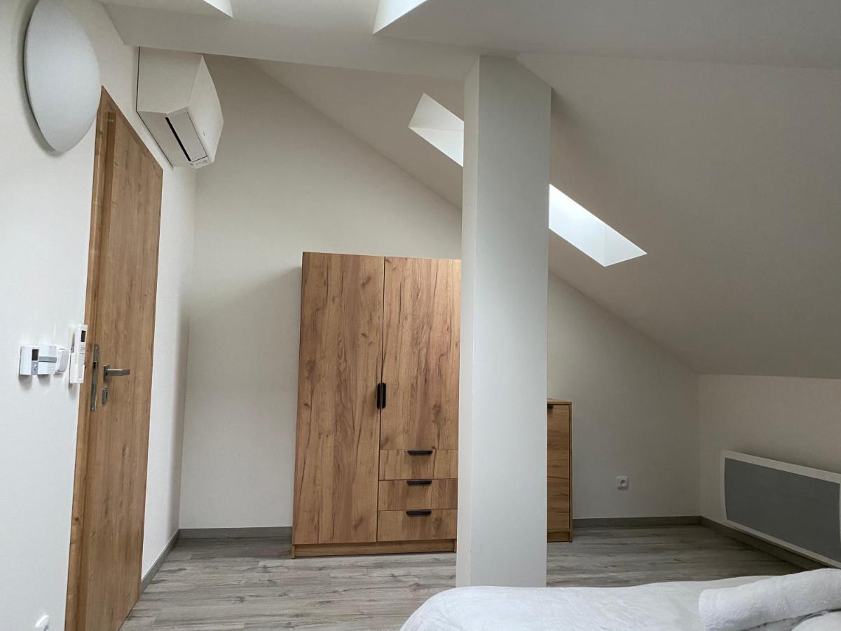 Klicperovo 2Kk Apartment Hradec Kralove Ngoại thất bức ảnh