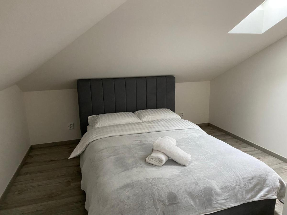 Klicperovo 2Kk Apartment Hradec Kralove Ngoại thất bức ảnh